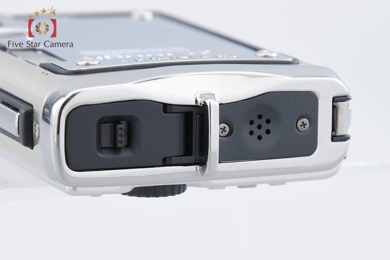 Olympus μ TOUGH-8000 Silver 12.0 MP Digital Camera w/ Box