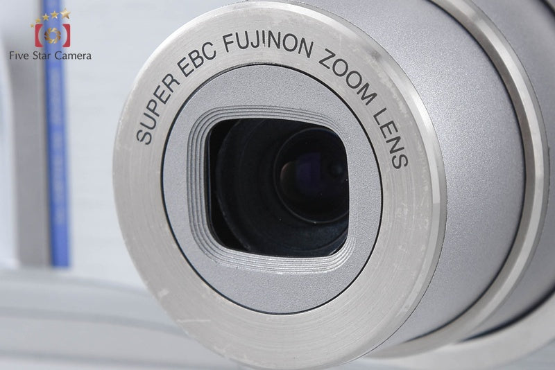 Fujifilm FinePix F700 6.2 MP Digital Camera