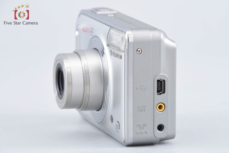Fujifilm FinePix A600 6.2 MP Digital Camera w/ Box