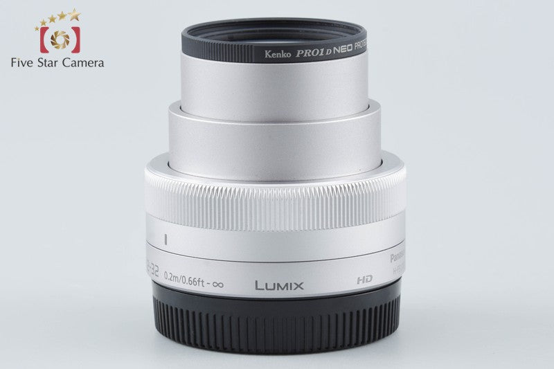 Panasonic LUMIX G VARIO 12-32mm f/3.5-5.6 ASPH. MEGA O.I.S. H-FS12032 Silver