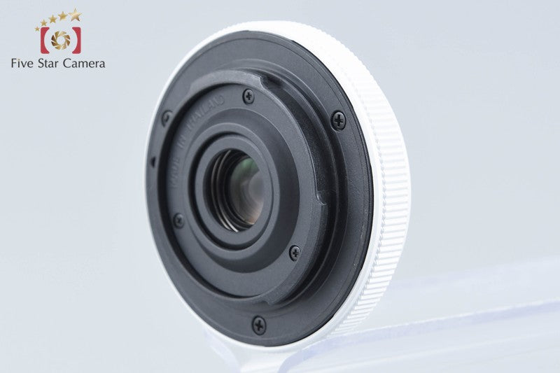 Olympus FISHEYE Body Cap Lens 9mm f/8 White BCL-0980 w/ Box