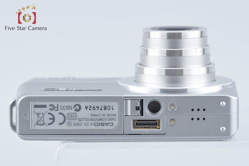 Casio EXILIM ZOOM EX-Z500 Silver 5.0 MP Digital Camera from Japan