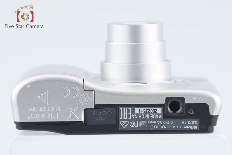 Nikon COOLPIX A10 Silver 16.2 MP Digital Camera from Japan