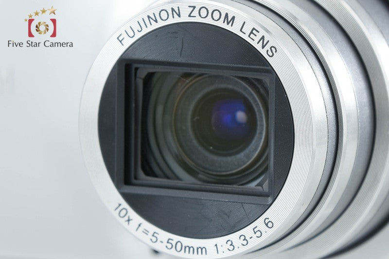 Fujifilm FinePix F70EXR Silver 10.0 MP Digital Camera from Japan