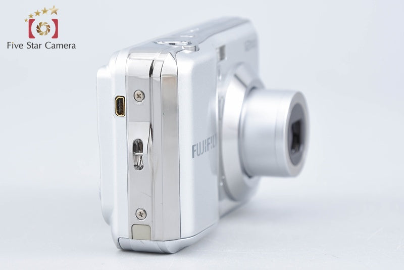 Fujifilm FinePix AV130 Silver 12.2 MP Digital Camera from Japan