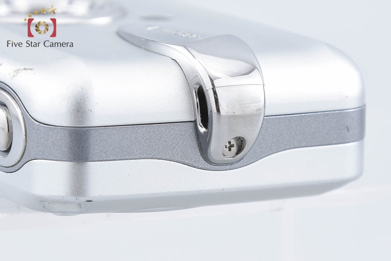 Pentax Optio W30 Silver 7.1 MP Waterproof Digital Camera from Japan