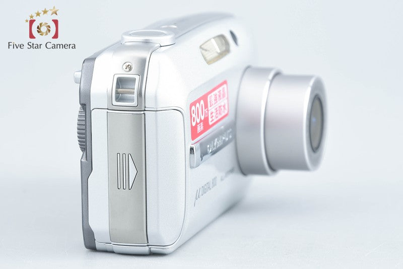 Olympus μ DIGITAL 800 Silver 8.0 MP Digital Camera w/ Box from Japan