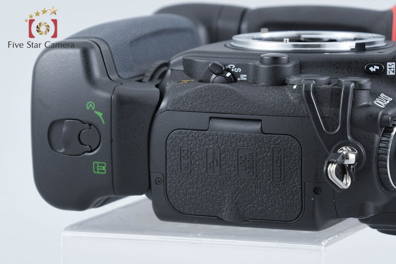Nikon D700 12.1 MP Digtal SLR Camera + MB-D10 Battery Pack from Japan