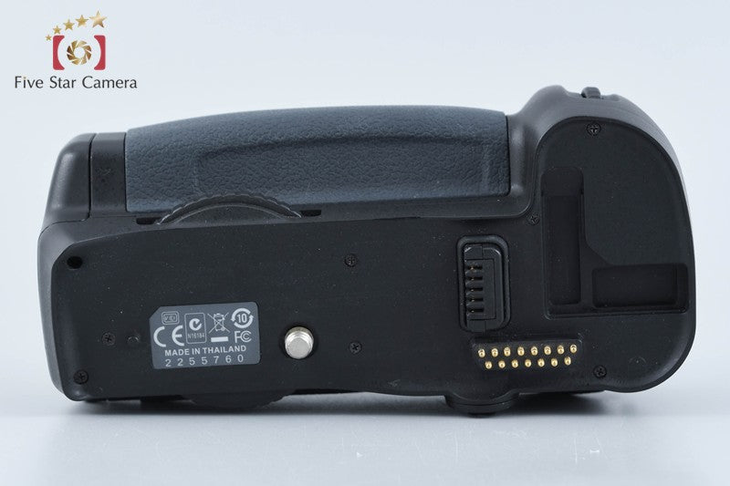 Nikon D700 12.1 MP Digtal SLR Camera + MB-D10 Battery Pack from Japan