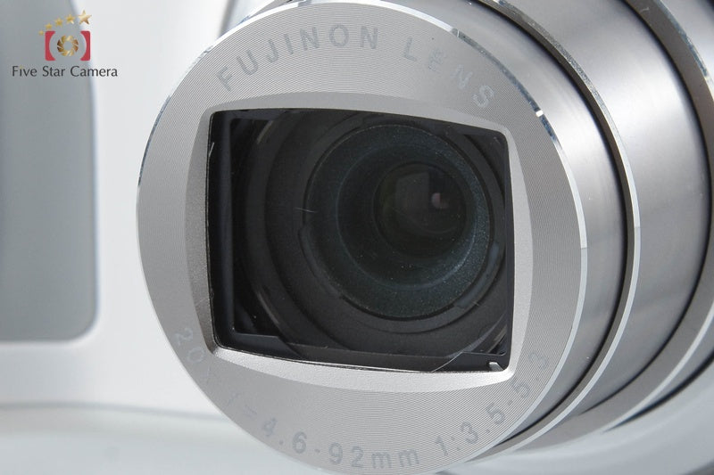 Fujifilm FinePix F770EXR White 16.0 MP Digital Camera from Japan