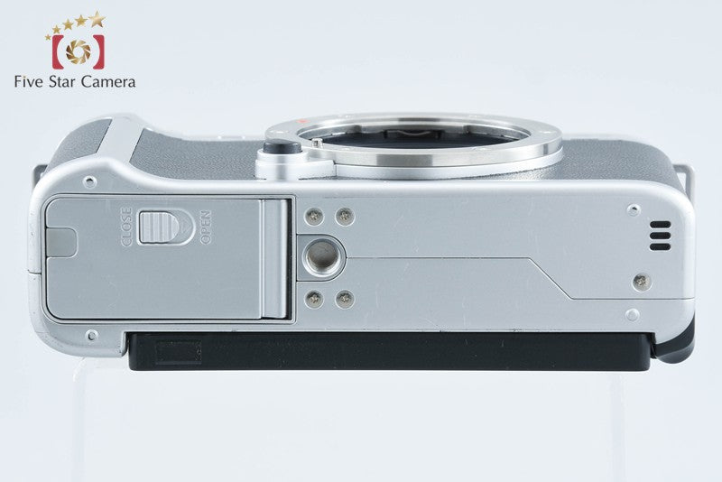 Fujifilm X-A7 24.2 MP Silver Digital Mirrorless Camera Body from Japan