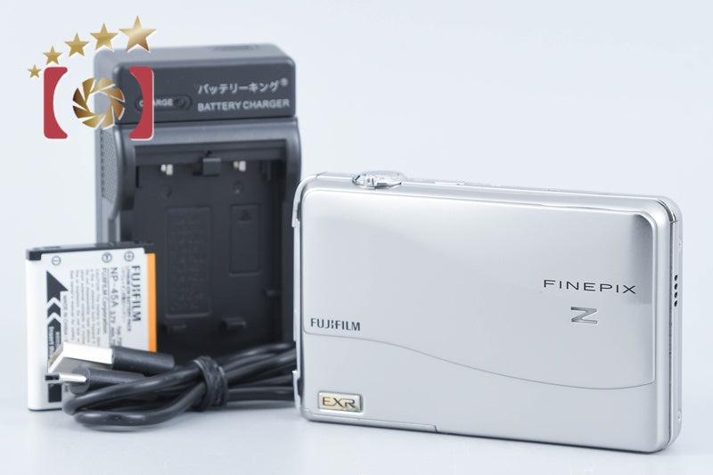 Fujifilm FinePix Z700EXR Silver 12.0 MP Digital Camera from Japan