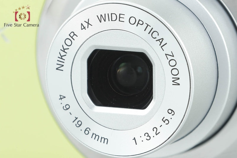 Nikon COOLPIX S3000 Pop Green 12.0 MP Digital Camera from Japan