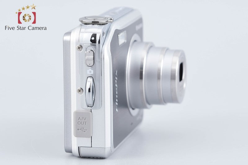 Fujifilm FinePix V10 Gun Metallic 5.1 MP Digital Camera from Japan