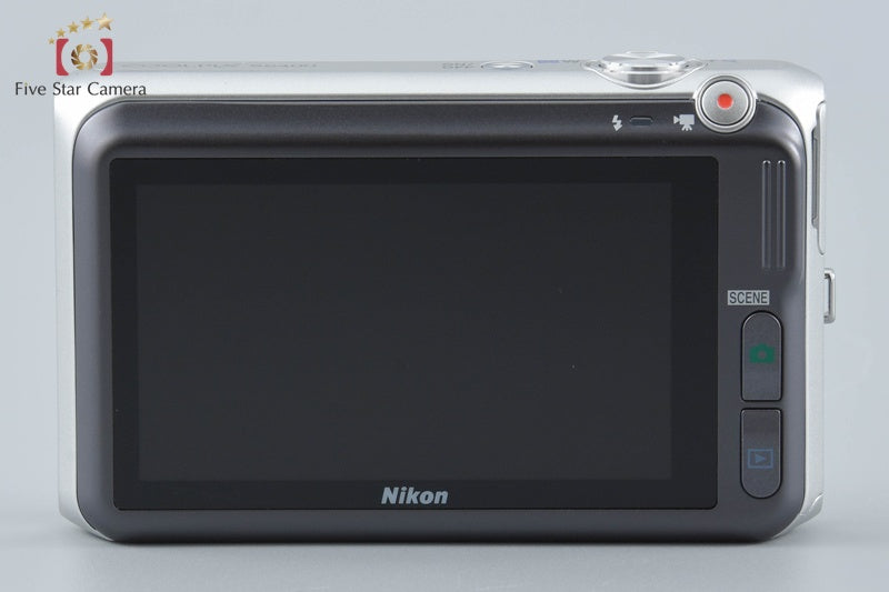 Nikon COOLPIX S6400 Crystal Silver 16.0 MP Digital Camera from Japan