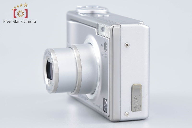 Fujifilm FinePix F11 6.3 MP Digital Camera from Japan
