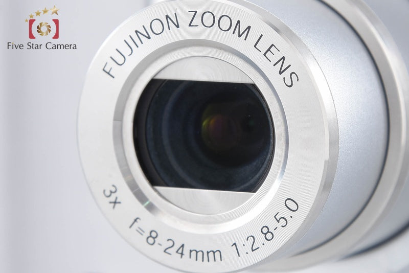 Fujifilm FinePix F11 6.3 MP Digital Camera from Japan