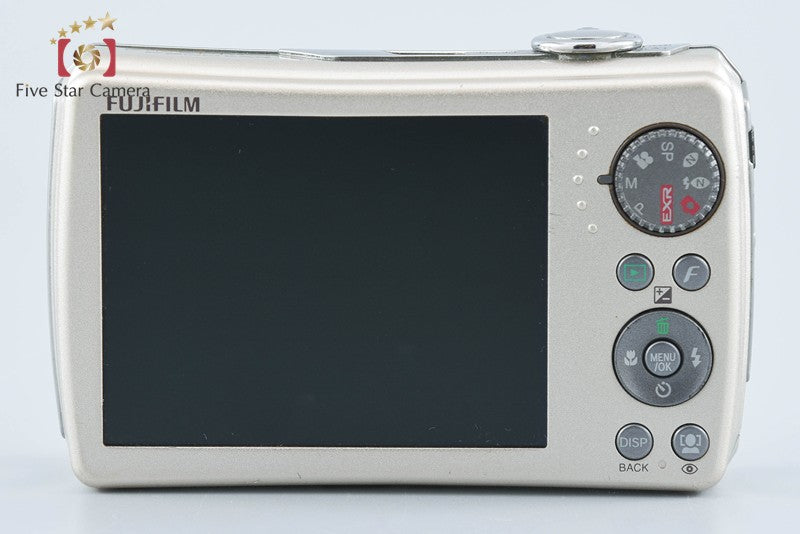 Fujifilm FinePix F200EXR Silver 12.0 MP Digital Camera from Japan