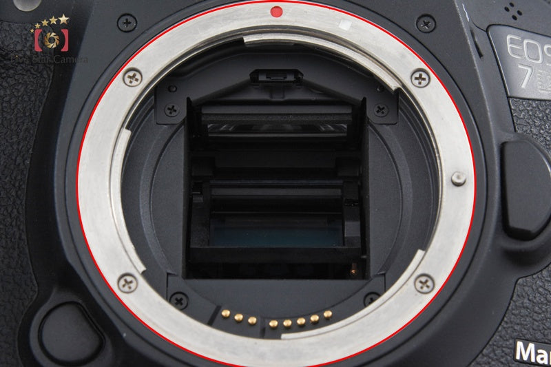 Canon EOS 7D Mark II 20.2 MP Digital SLR Camera + BG-E16 Battery Grip