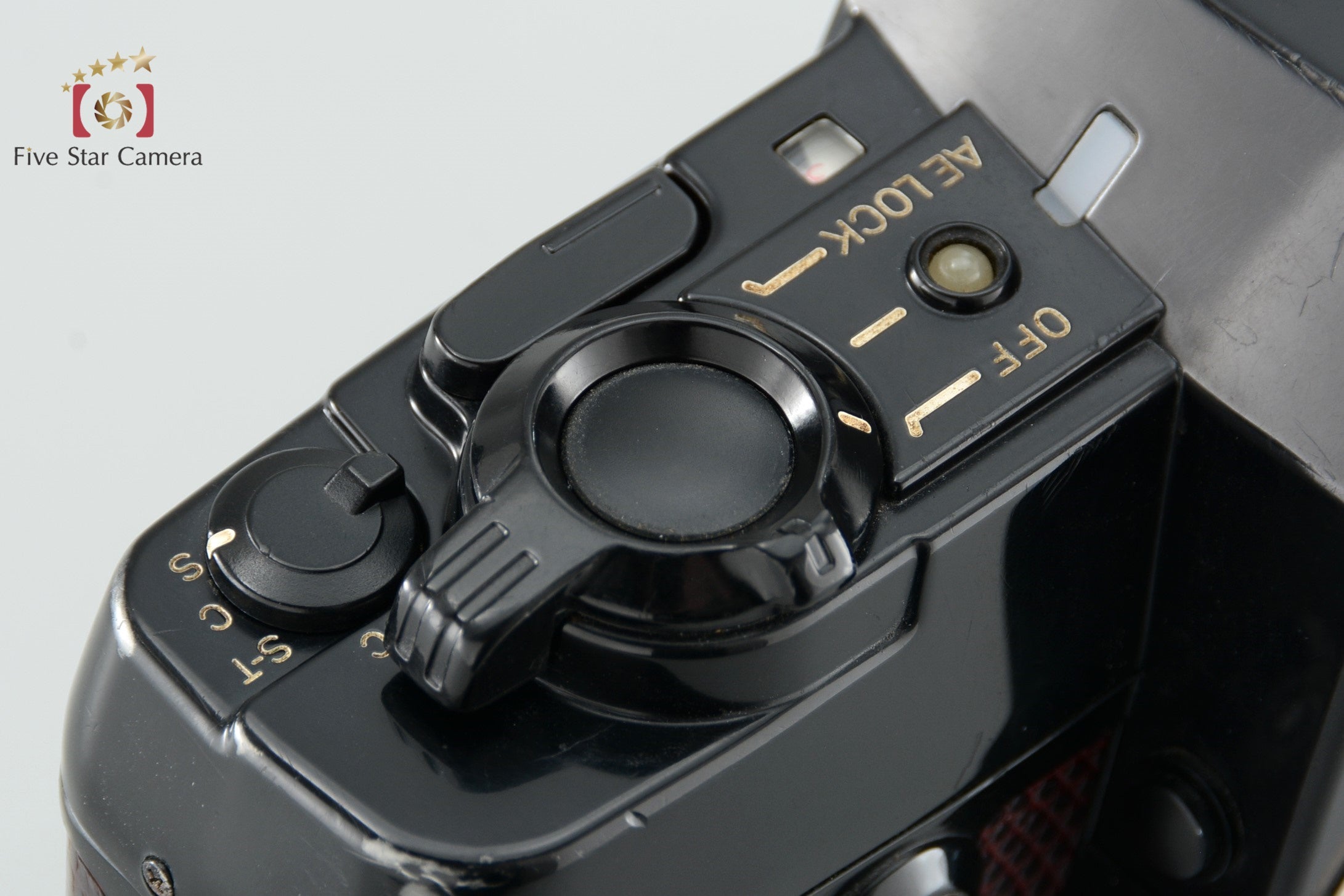 CONTAX 137 MD QUARTZ 35mm SLR Film Camera Body