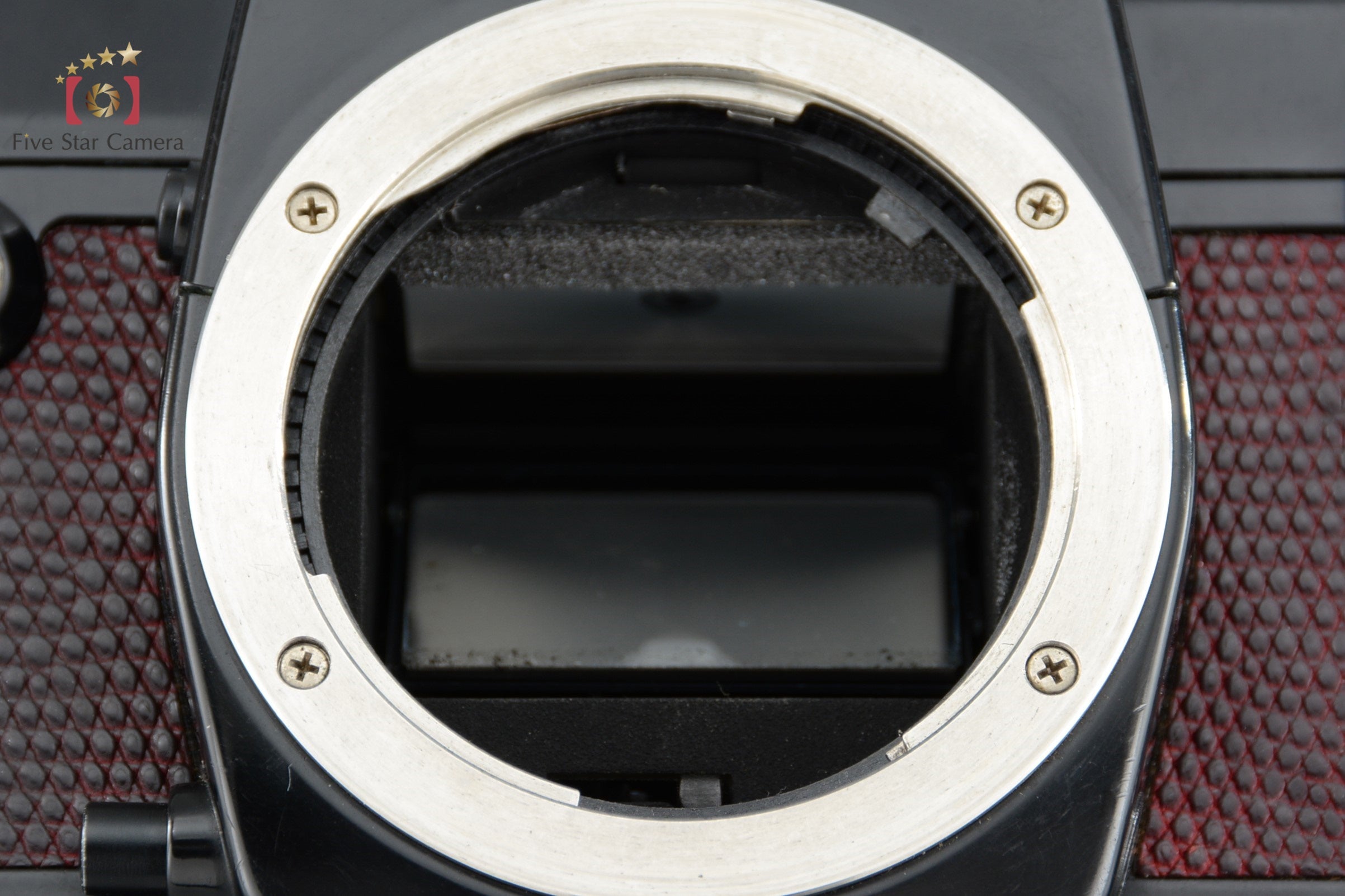 CONTAX 137 MD QUARTZ 35mm SLR Film Camera Body