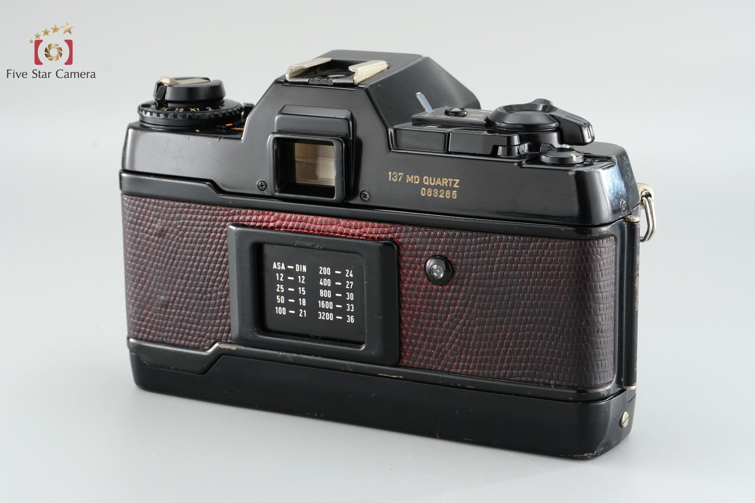 CONTAX 137 MD QUARTZ 35mm SLR Film Camera Body