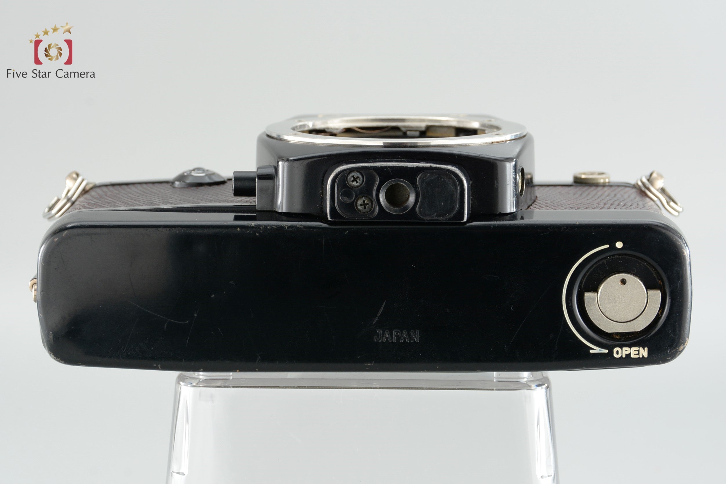 CONTAX 137 MD QUARTZ 35mm SLR Film Camera Body