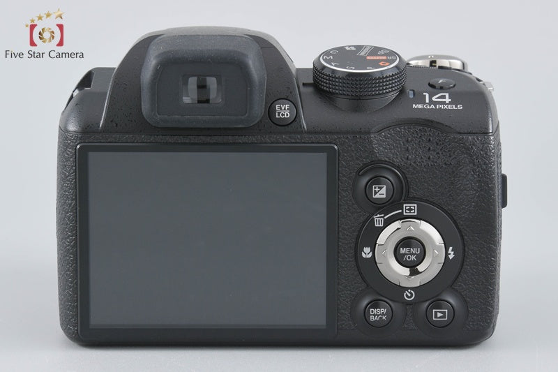 Fujifilm FinePix S3200 14.0 MP Digital Camera