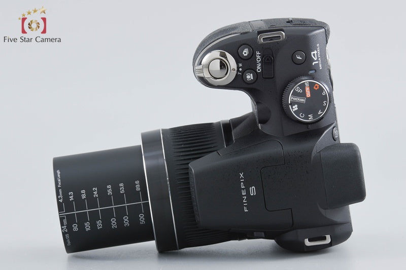 Fujifilm FinePix S4000 Black 14.0 MP Digital Camera w/ Box