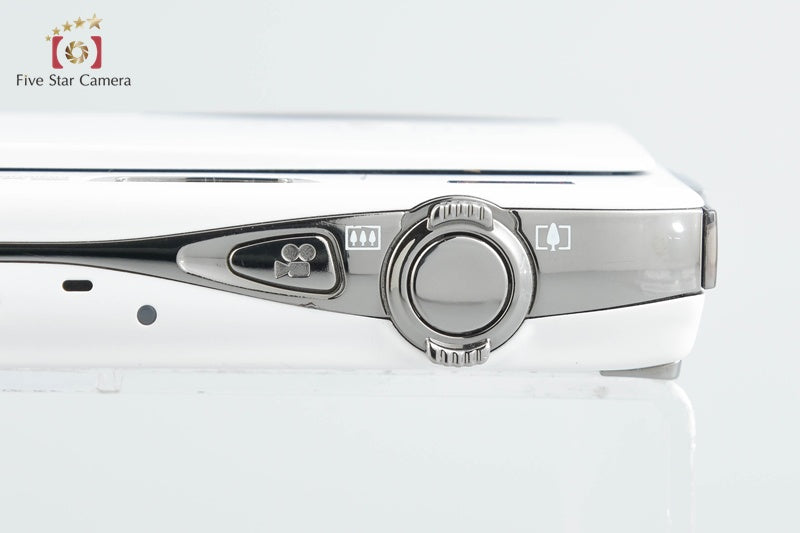 Fujifilm FinePix Z950EXR White 16.0 MP Digital Camera