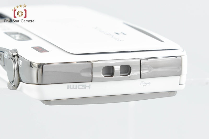 Fujifilm FinePix Z950EXR White 16.0 MP Digital Camera