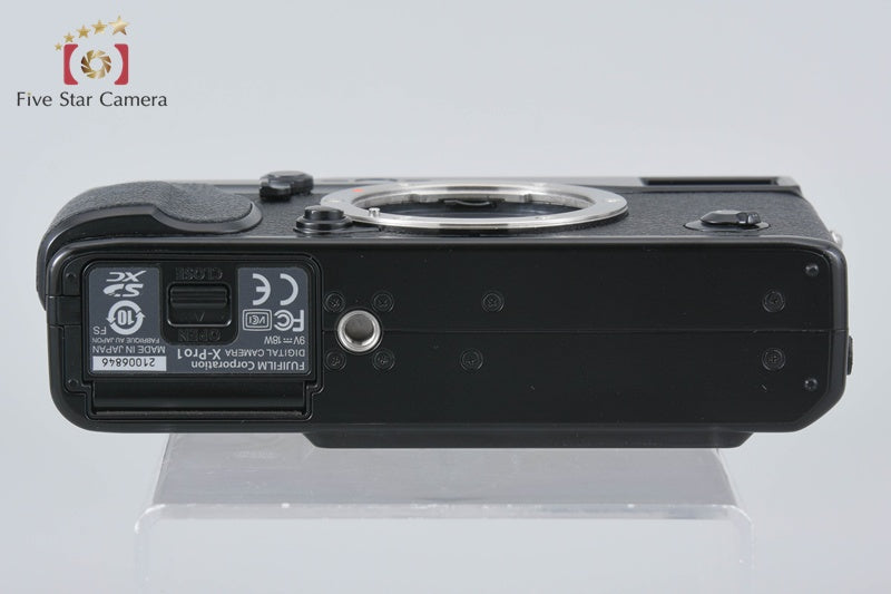 Fujifilm X-Pro1 16.3 MP Digital Mirrorless Camera Body