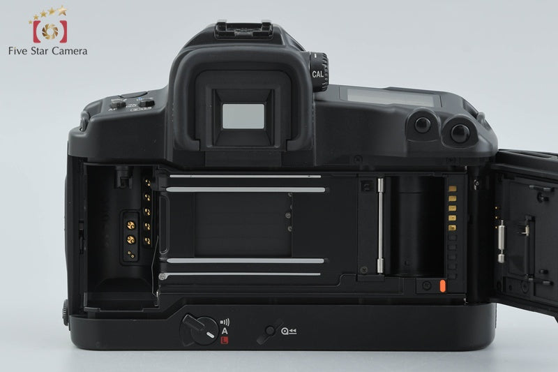 Canon EOS 3 35mm SLR Film Camera Body