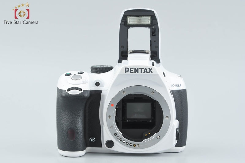 Pentax K-50 White 16.3 MP Digital SLR Camera 18-55 50-200 Lenses