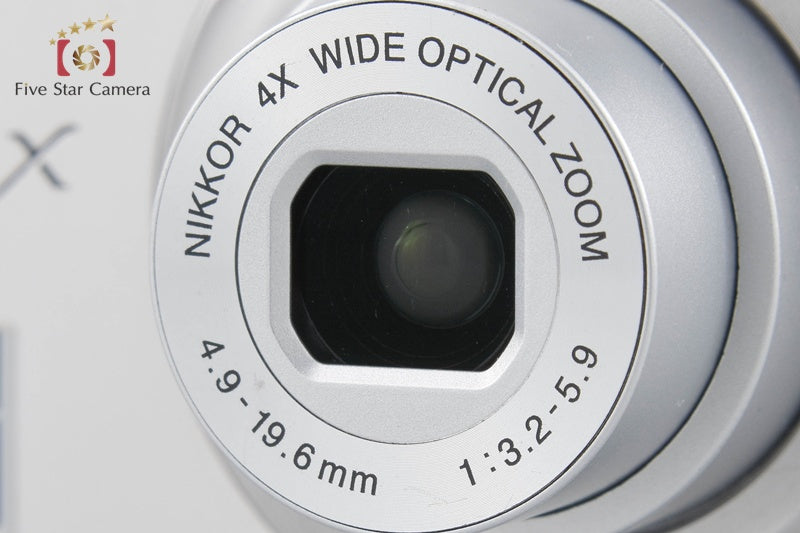 Nikon COOLPIX S3000 Pure Silver 12.0 MP Digital Camera