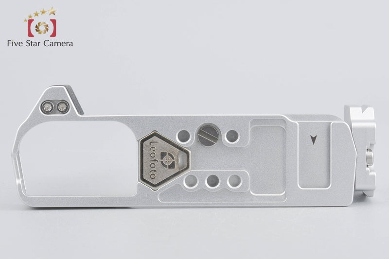 Leofoto LPO-OM-3 L-Bracket with Grip for OM SYSTEM OM-3 w/ Box