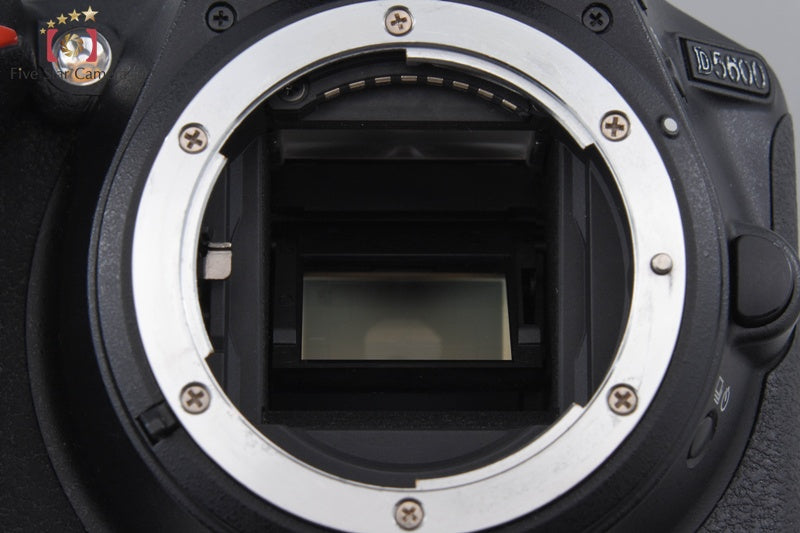 Nikon D5600 24.2 MP DSLR + AF-S DX NIKKOR 18-55mm f/3.5-5.6 G VR II