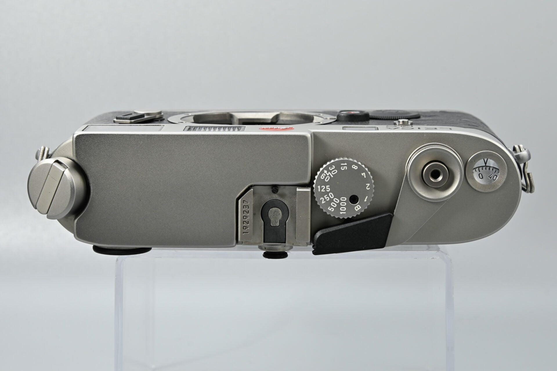 Leica M6 Titanium 35mm Rangefinder Film Camera Body