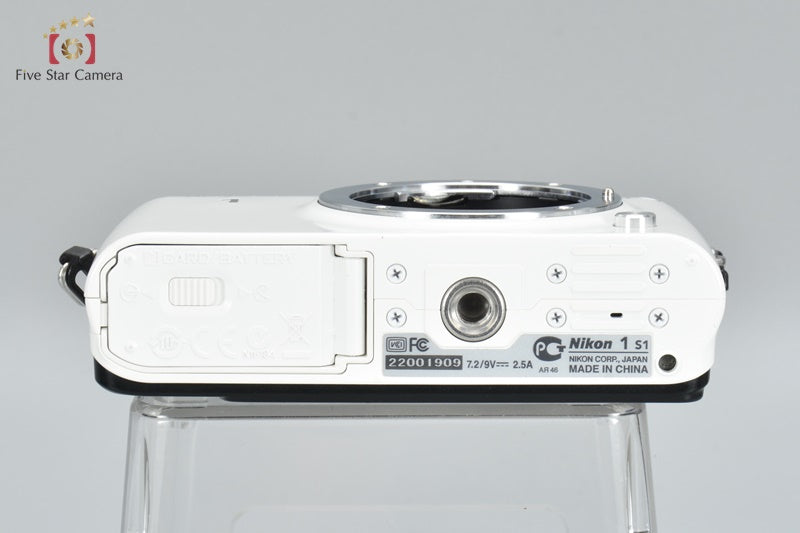 Very Good!! Nikon 1 S1 White 10.1MP Digital Mirrorless Camera