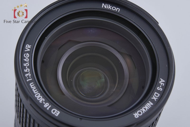 Nikon AF-S DX NIKKOR 18-300mm f/3.5-5.6 G ED VR