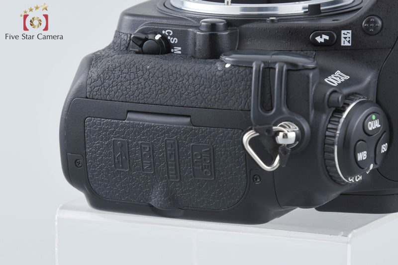 Nikon D300 12.3 MP Digital SLR Camera Body w/ Box