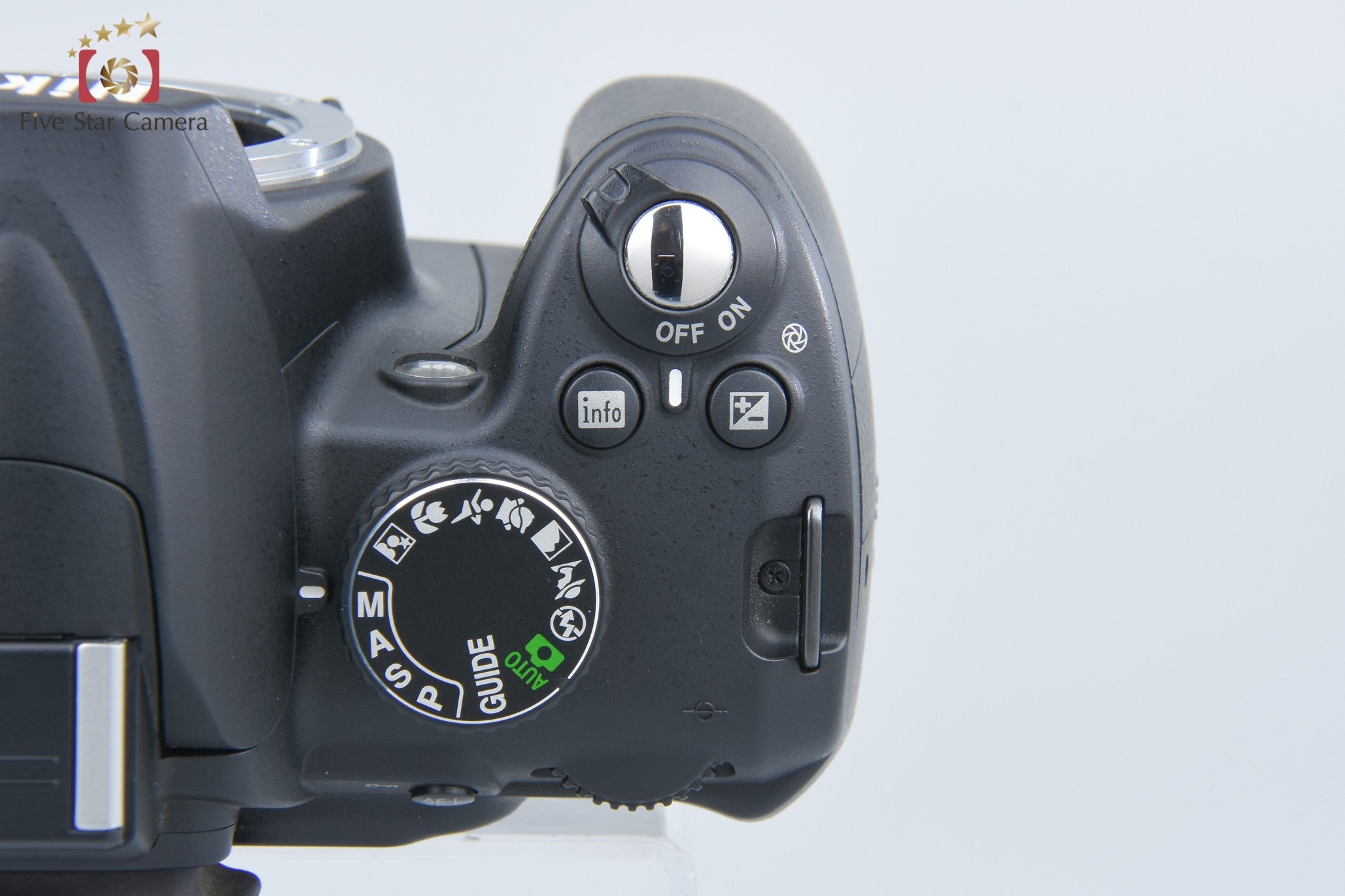 "Shutter count 1,898" Nikon D3000 10.2 MP DSLR 18-55 Lens