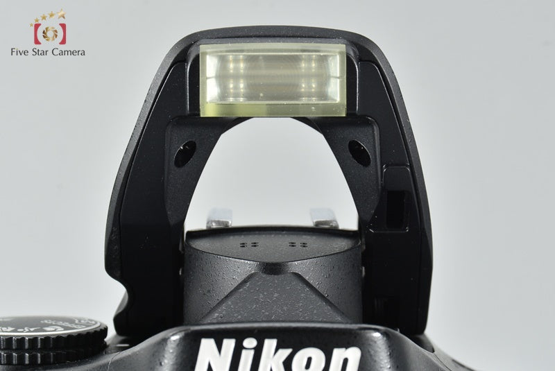 Nikon D5200 Black 24.1 MP DSLR 18-55 VR Lens