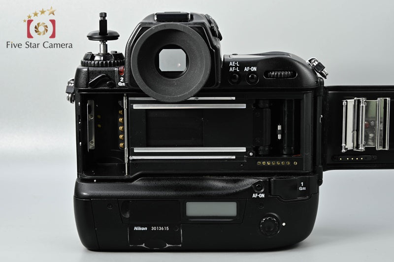Nikon F5 SLR Film Camera Body