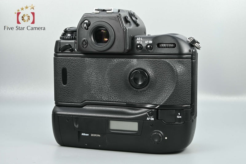 Nikon F5 35mm SLR Film Camera Body