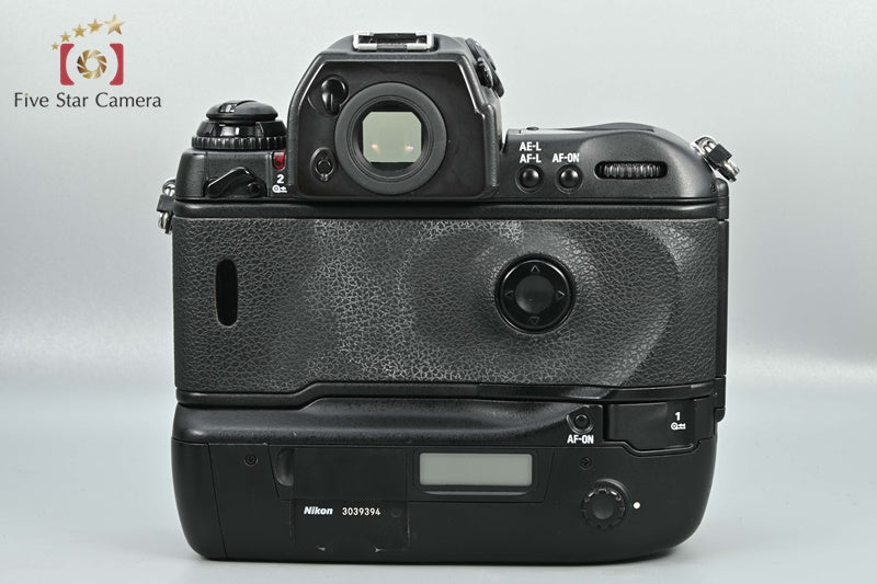 Nikon F5 35mm SLR Film Camera Body