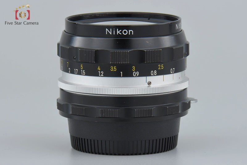 Nikon NIKKOR-H Auto 28mm f/3.5 Non Ai Lens