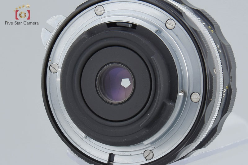 Nikon NIKKOR-H Auto 28mm f/3.5 Non Ai Lens