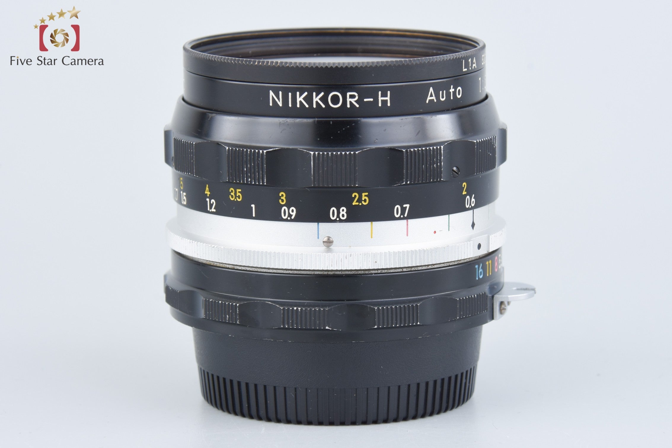 Nikon NIKKOR-H Auto 28mm f/3.5 Non Ai Lens