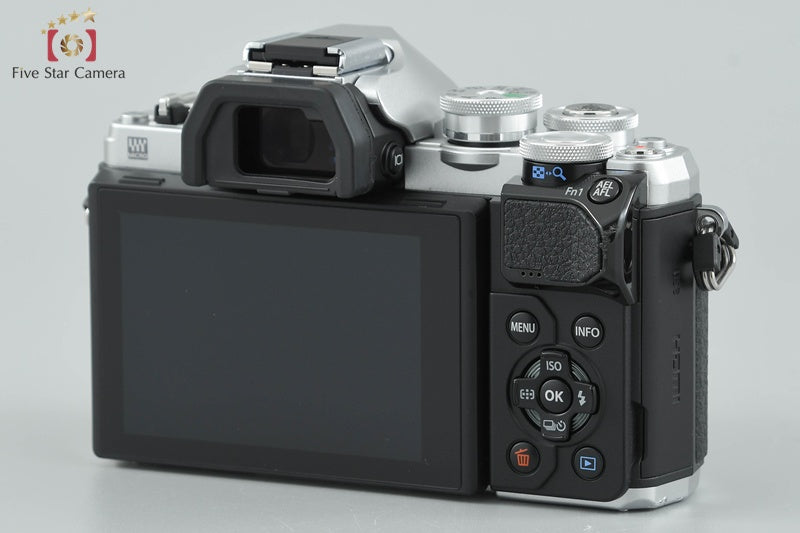 "Count 1,172" Olympus OM-D E-M10 Mark III Silver 16.1 MP 14-42 40-150 Lenses